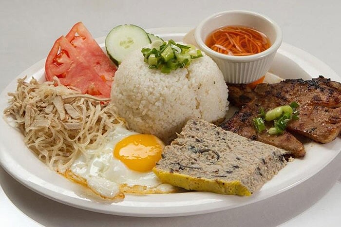 10 culinaries of South Vietnam com tam